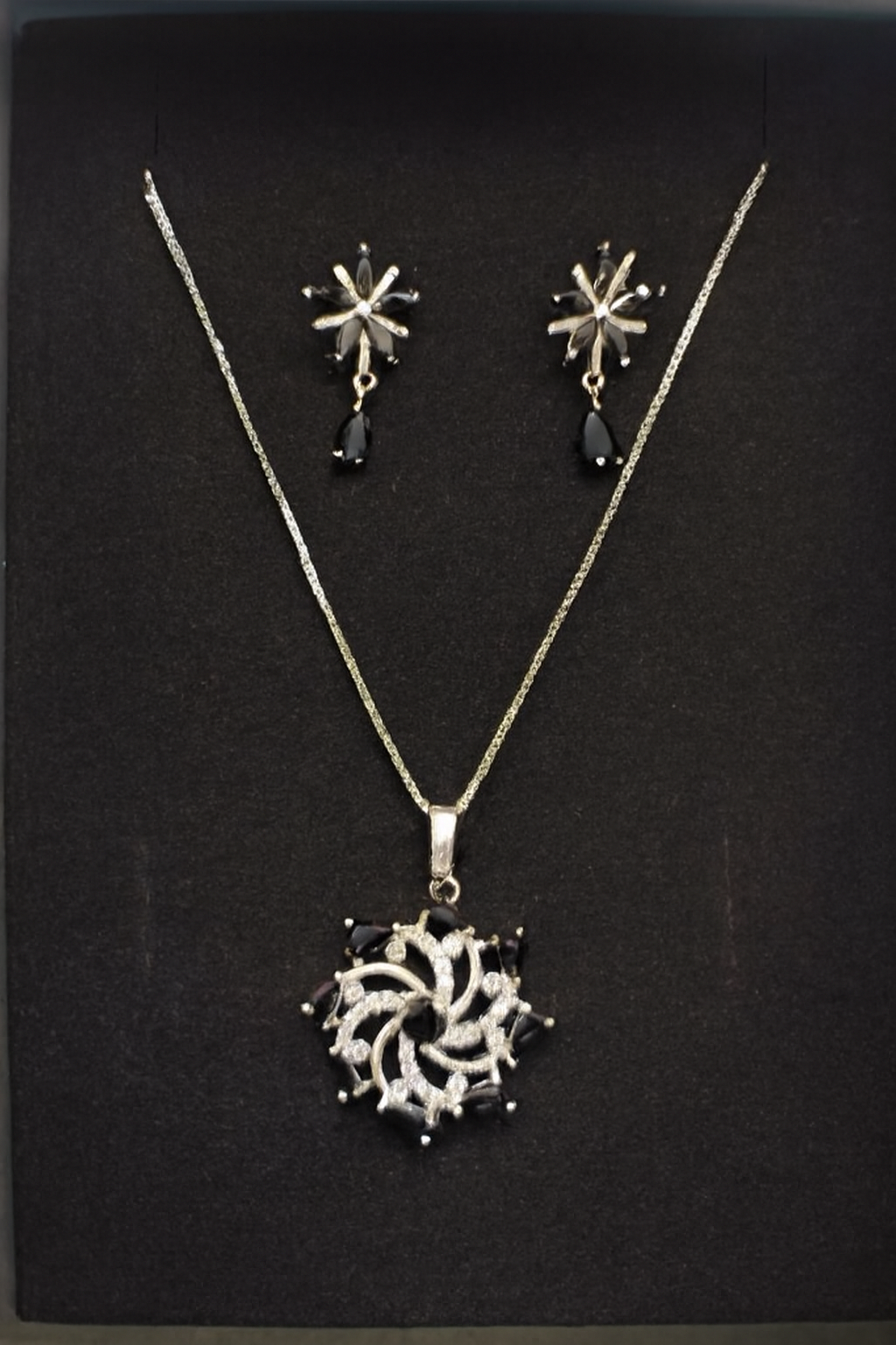 "Snowflake Bloom" Cubic Zirconia Jewelry Set